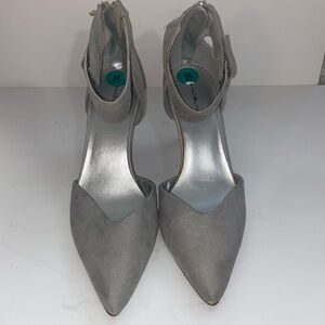 Gray Bandolino Heels
